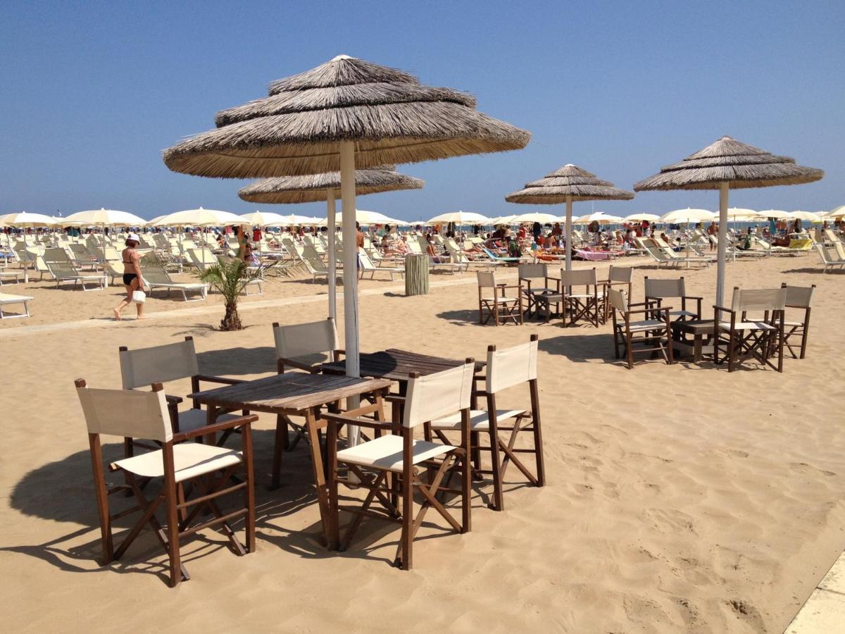 Hotel Castellani Rimini Extérieur photo