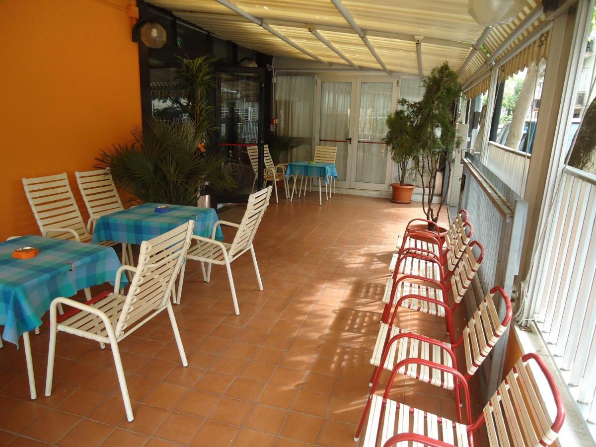 Hotel Castellani Rimini Extérieur photo